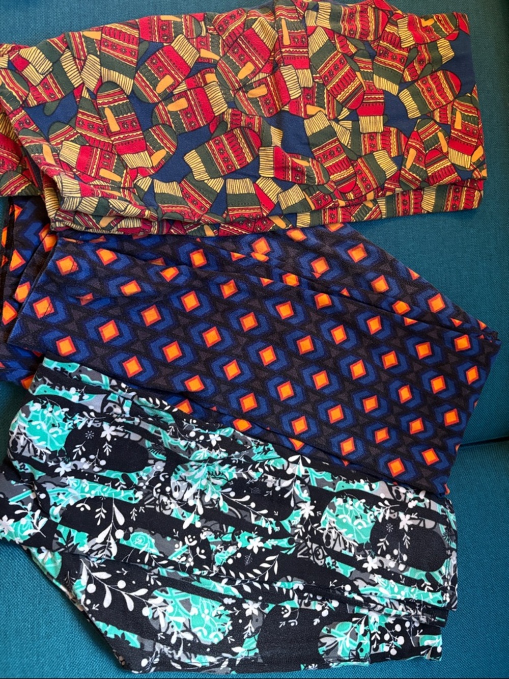 Lularoe / THREE patterned full length leggings